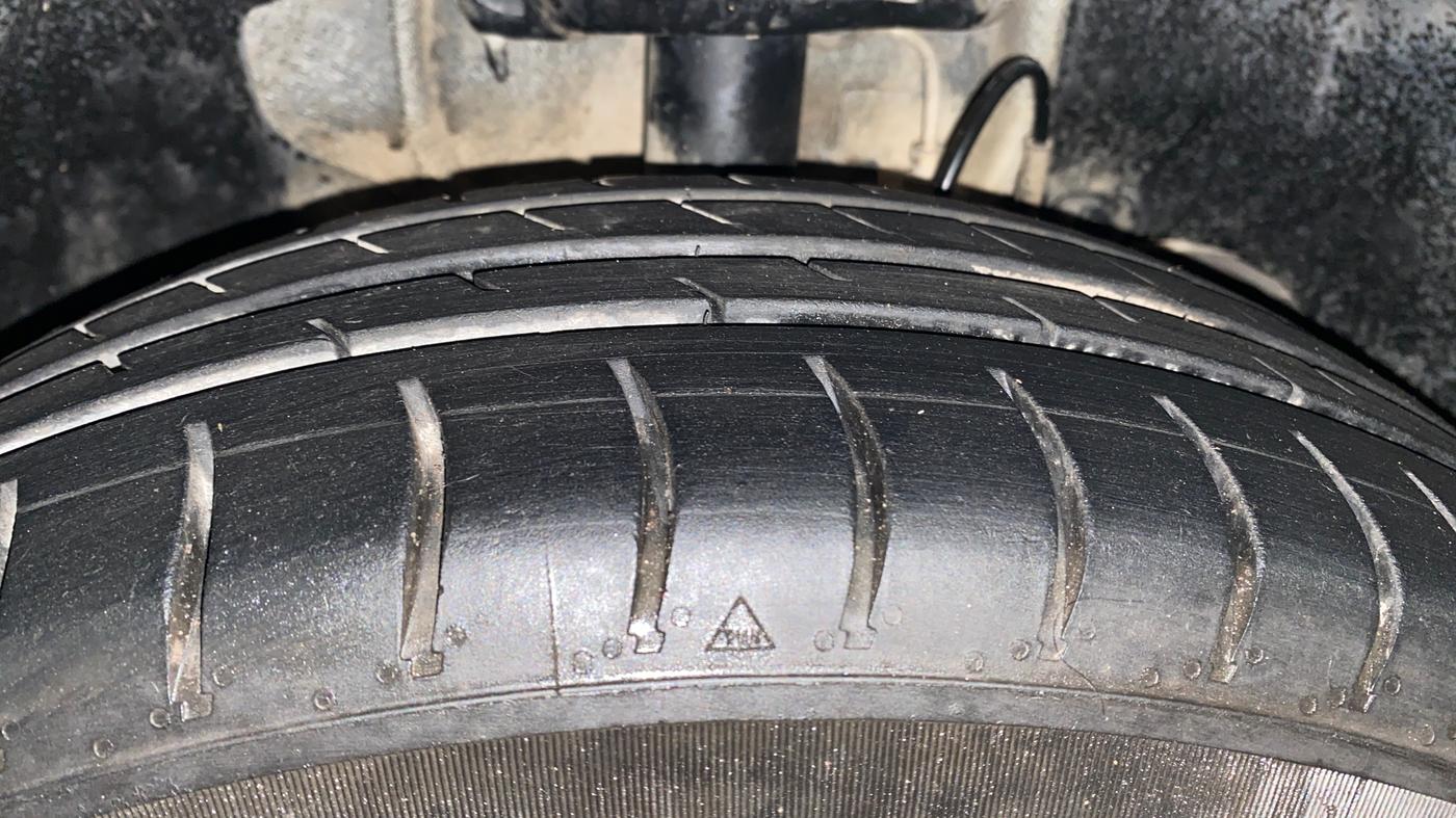 2018 Tata TIAGO NRG PETROL, Petrol, Manual, 76,021 km, Right Front Tyre Tread