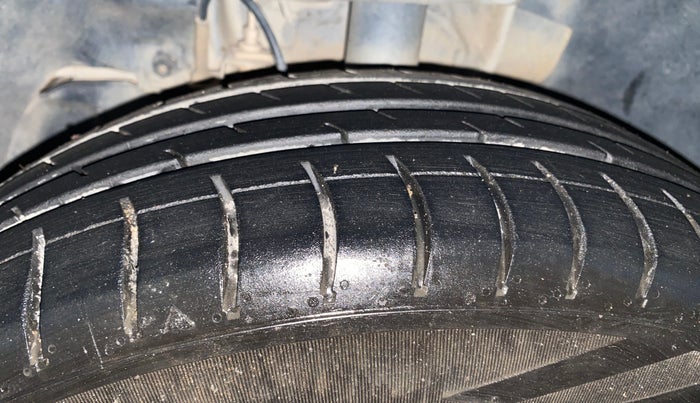 2018 Tata TIAGO NRG PETROL, Petrol, Manual, 76,021 km, Left Front Tyre Tread