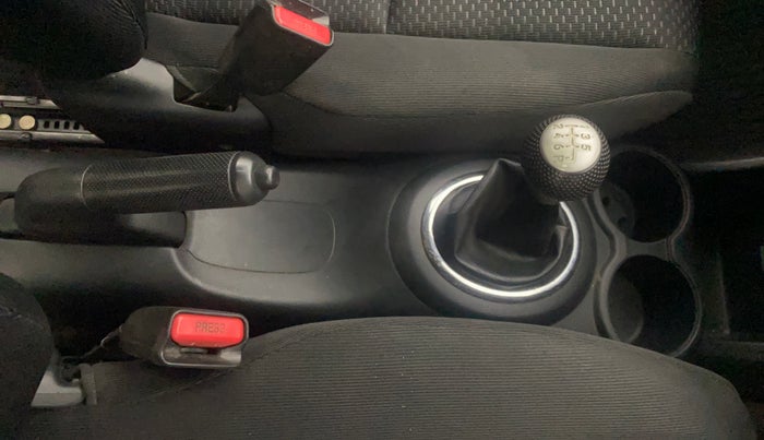 2018 Honda BR-V 1.5L I-VTEC S, Petrol, Manual, 84,091 km, Gear Lever