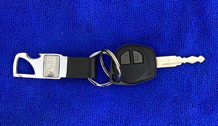 2017 Maruti Dzire VXI, Petrol, Manual, 32,335 km, Key Close Up