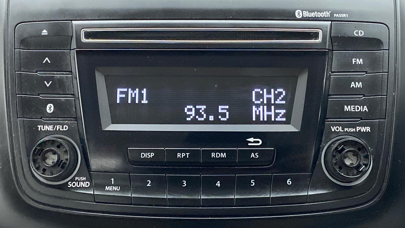 2017 Maruti Dzire VXI, Petrol, Manual, 32,335 km, Infotainment System