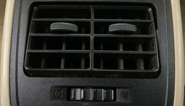 2017 Maruti Dzire VXI, Petrol, Manual, 32,335 km, Rear AC Vents