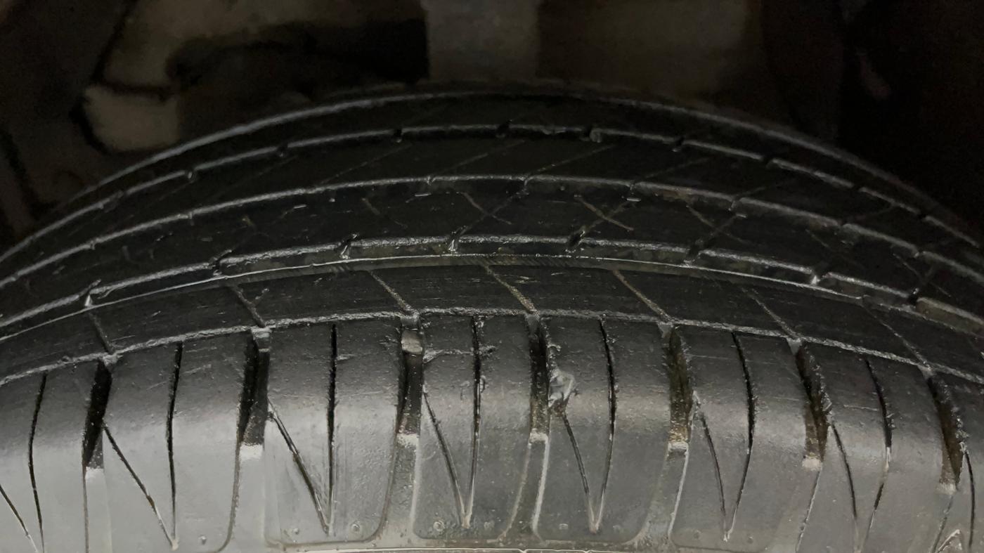 2020 Toyota URBAN CRUISER PREMIUM GRADE MT, Petrol, Manual, 61,017 km, Left Front Tyre Tread
