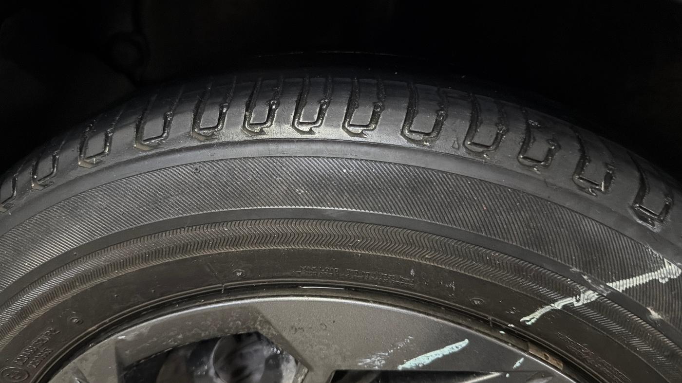 2023 Hyundai NEW I20 MAGNA 1.2 MT, CNG, Manual, 58,176 km, Right Rear Tyre Tread