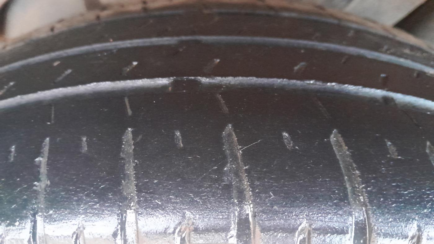 2020 Maruti Ertiga ZXI+ SHVS, Petrol, Manual, 42,160 km, Left Rear Tyre Tread