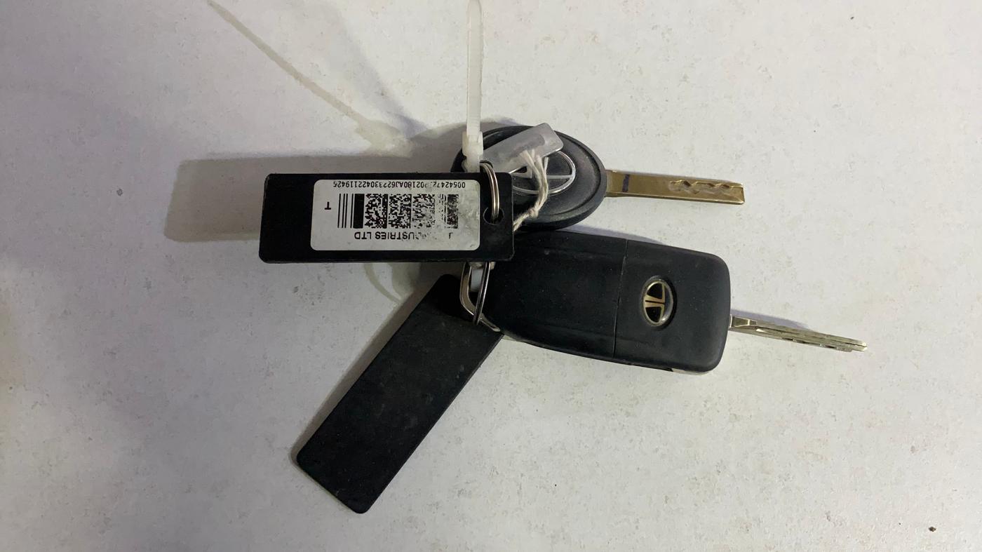 2022 Tata Tiago XZ PLUS CNG, CNG, Manual, 47,180 km, Key Close Up