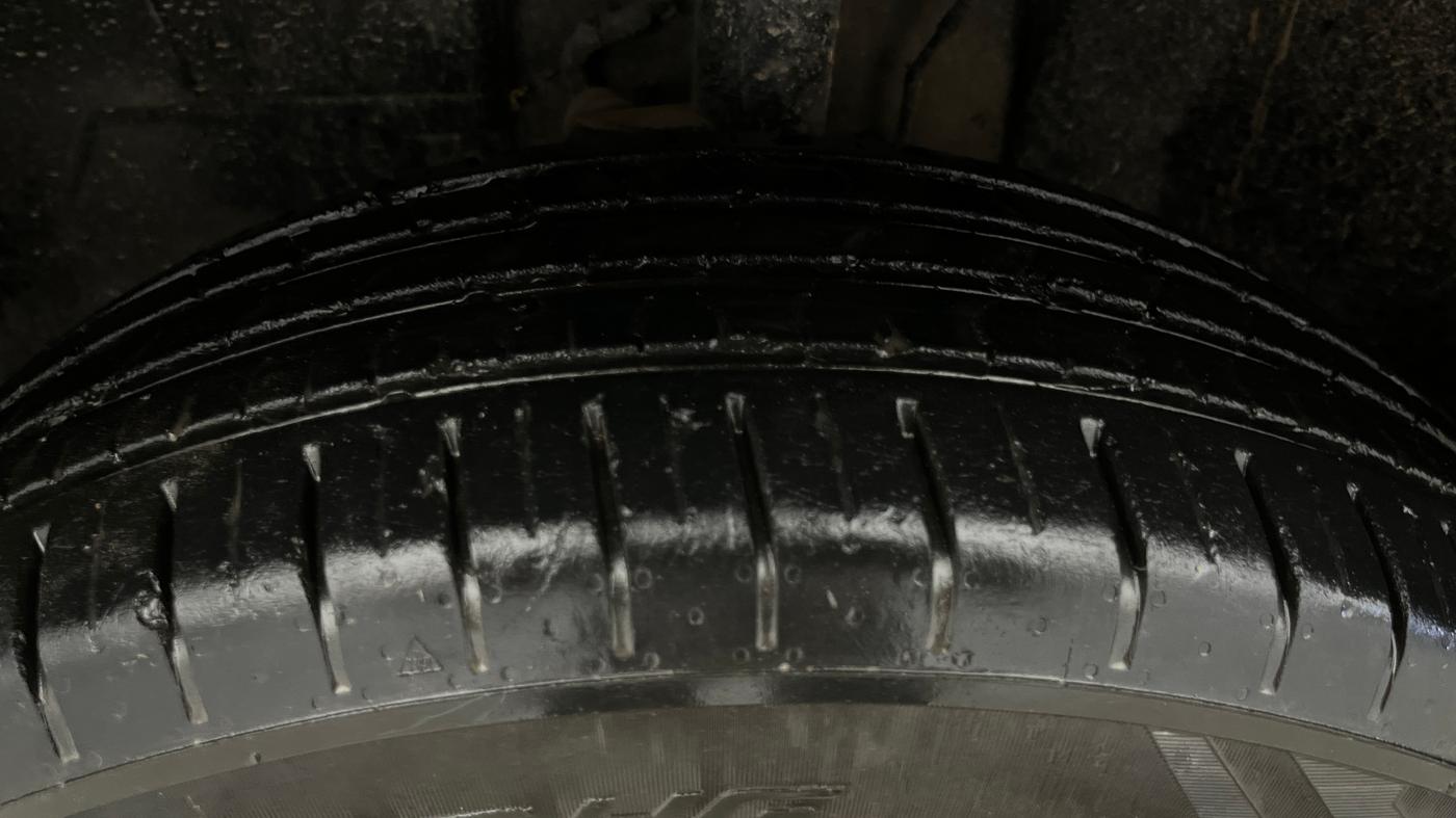 2023 Tata PUNCH CREATIVE  MT, Petrol, Manual, 15,089 km, Left Front Tyre Tread