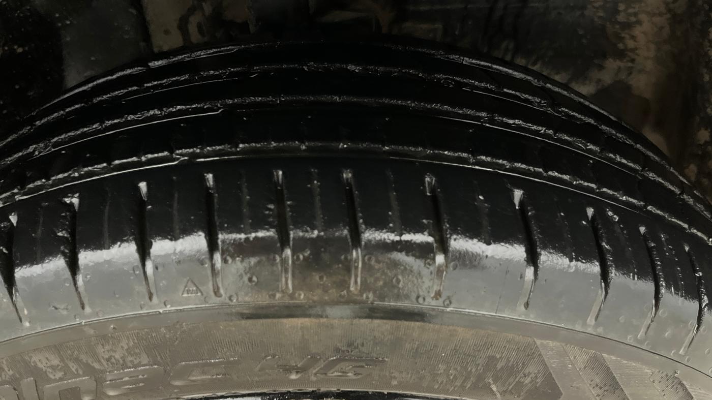 2023 Tata PUNCH CREATIVE  MT, Petrol, Manual, 15,089 km, Right Front Tyre Tread