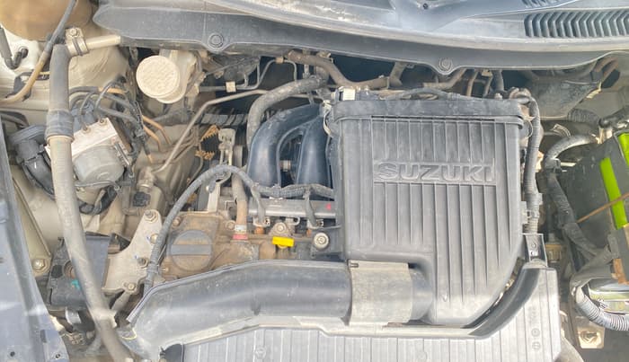 2016 Maruti Swift VXI O, Petrol, Manual, 1,08,803 km, Engine View - Right