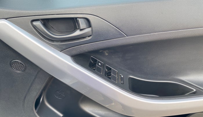 2023 Tata NEXON XM DIESEL, Diesel, Manual, 44,864 km, Driver Side Door Panels Control