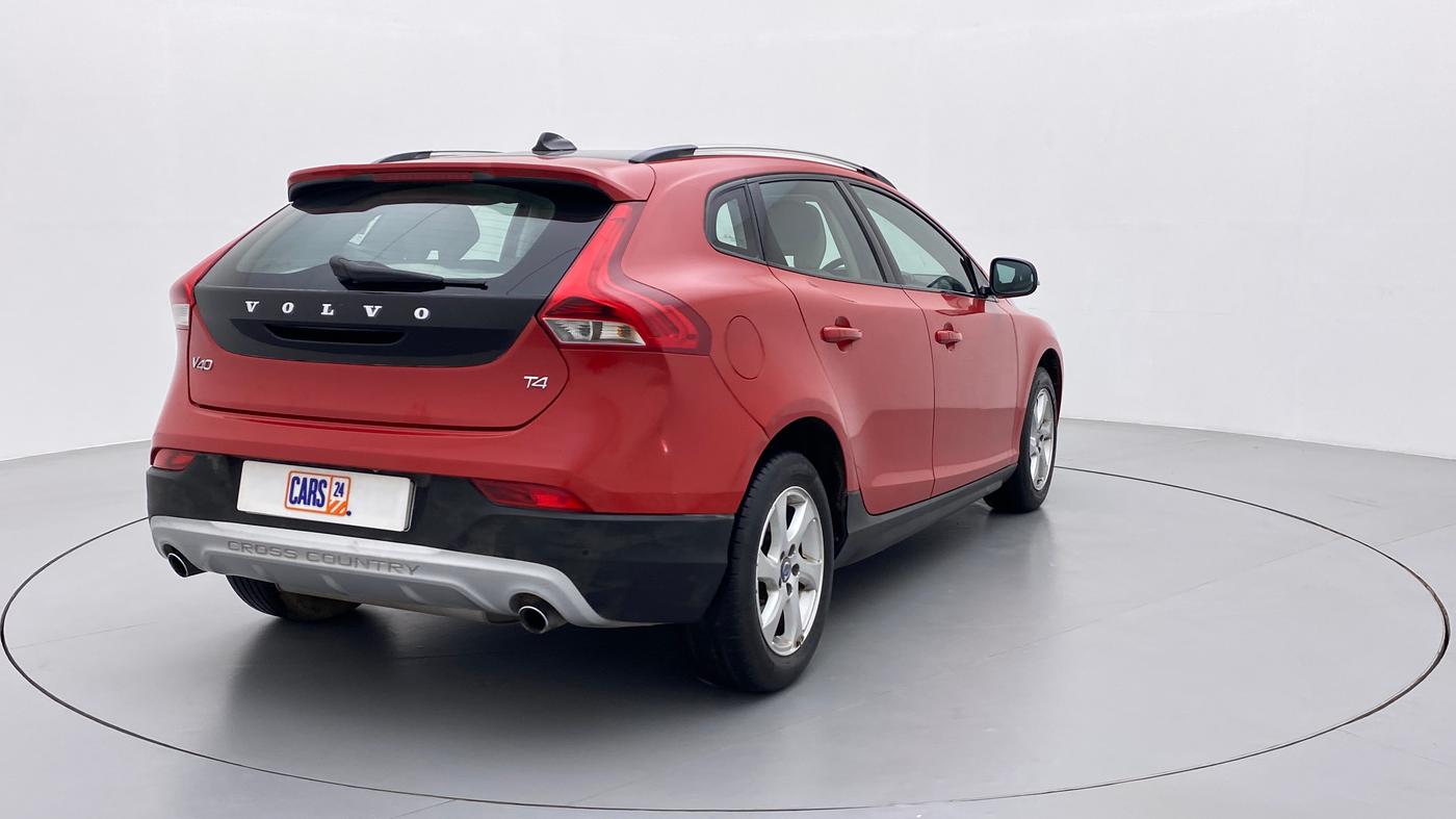 2015 Volvo V40 Cross Country T4 MOMENTUM, Petrol, Automatic, 21,635 km, Right Back Diagonal