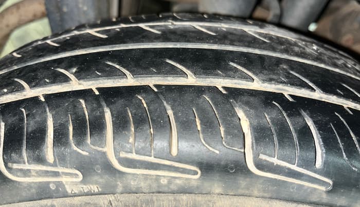 2015 Maruti Alto 800 LXI, Petrol, Manual, 75,898 km, Right Rear Tyre Tread