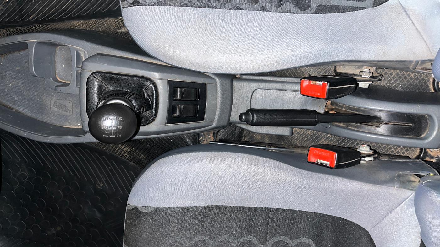 2015 Maruti Alto 800 LXI, Petrol, Manual, 75,898 km, Gear Lever