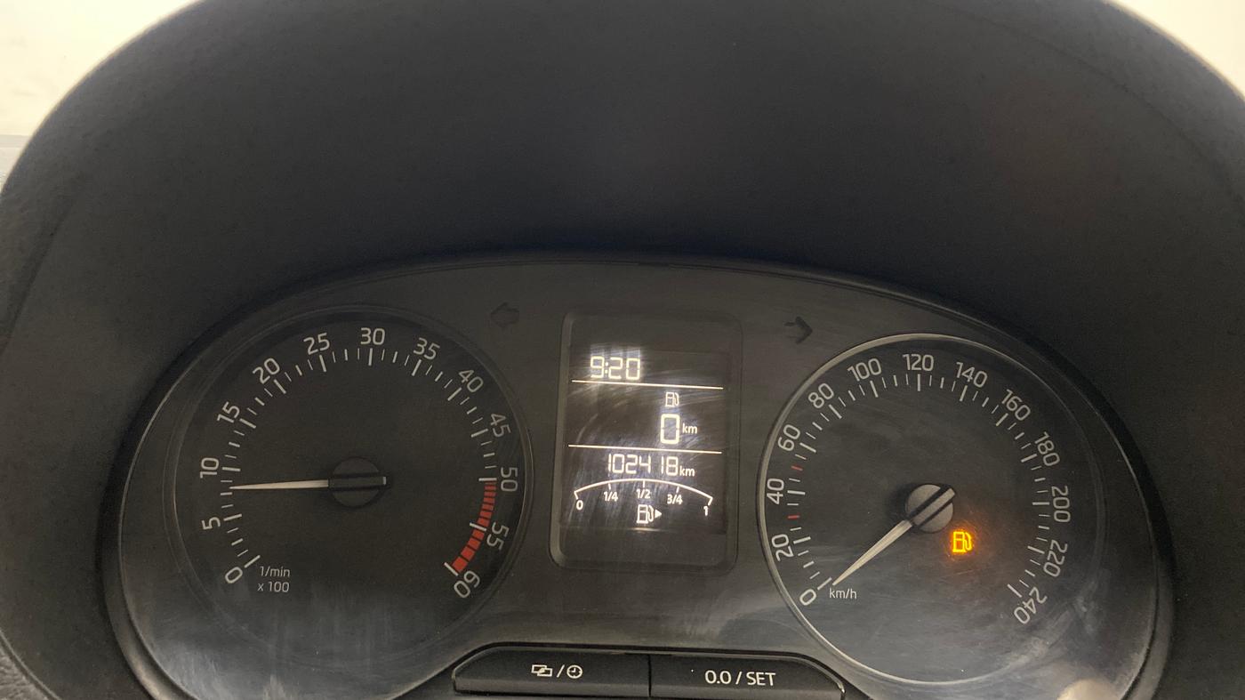 2017 Skoda Rapid AMBITION 1.5 TDI, Diesel, Manual, 1,03,317 km, Odometer Image