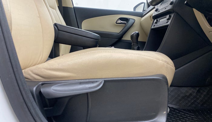 2017 Skoda Rapid AMBITION 1.5 TDI, Diesel, Manual, 1,02,417 km, Driver Side Adjustment Panel