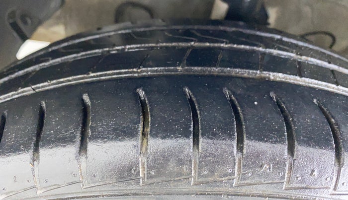 2020 Hyundai NEW SANTRO SPORTZ CNG, CNG, Manual, 56,867 km, Left Front Tyre Tread