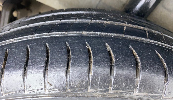 2020 Hyundai NEW SANTRO SPORTZ CNG, CNG, Manual, 56,867 km, Right Rear Tyre Tread