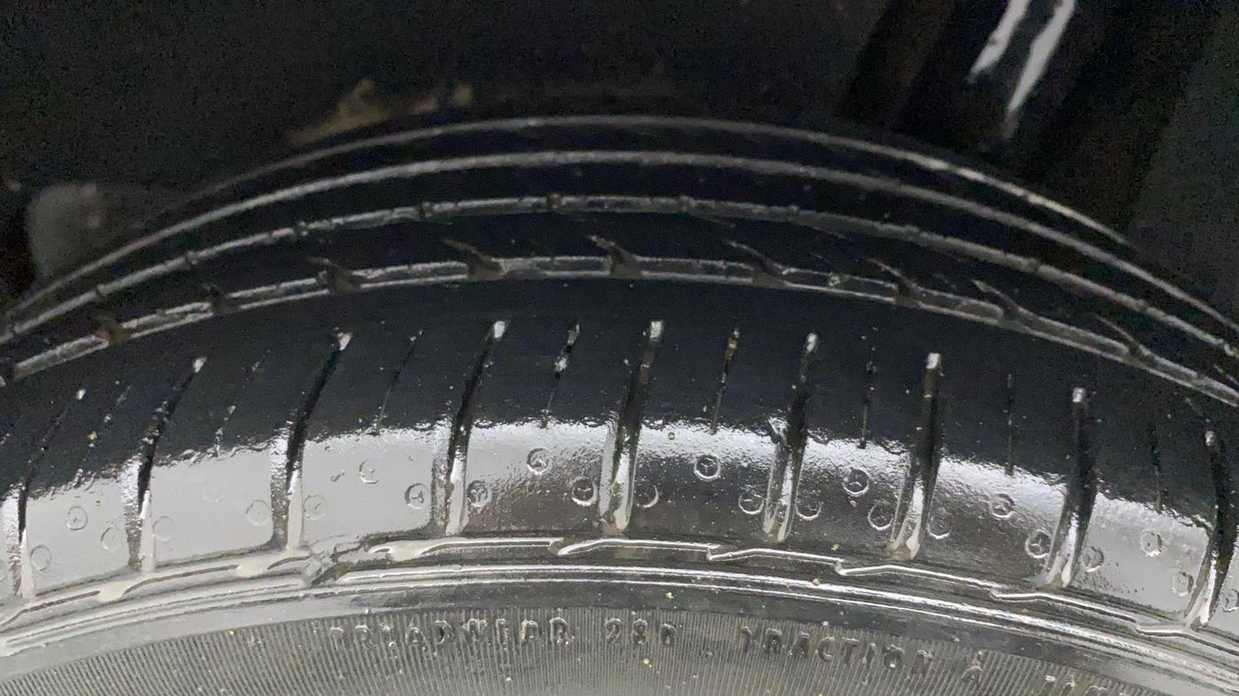 2017 Maruti Baleno ZETA PETROL 1.2, Petrol, Manual, 53,013 km, Left Rear Tyre Tread