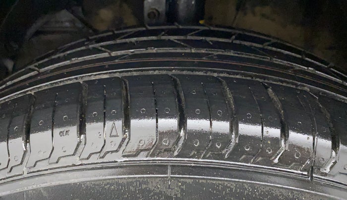 2017 Maruti Baleno ZETA PETROL 1.2, Petrol, Manual, 53,013 km, Left Front Tyre Tread