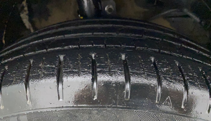 2017 Maruti Baleno ZETA PETROL 1.2, Petrol, Manual, 53,013 km, Right Front Tyre Tread