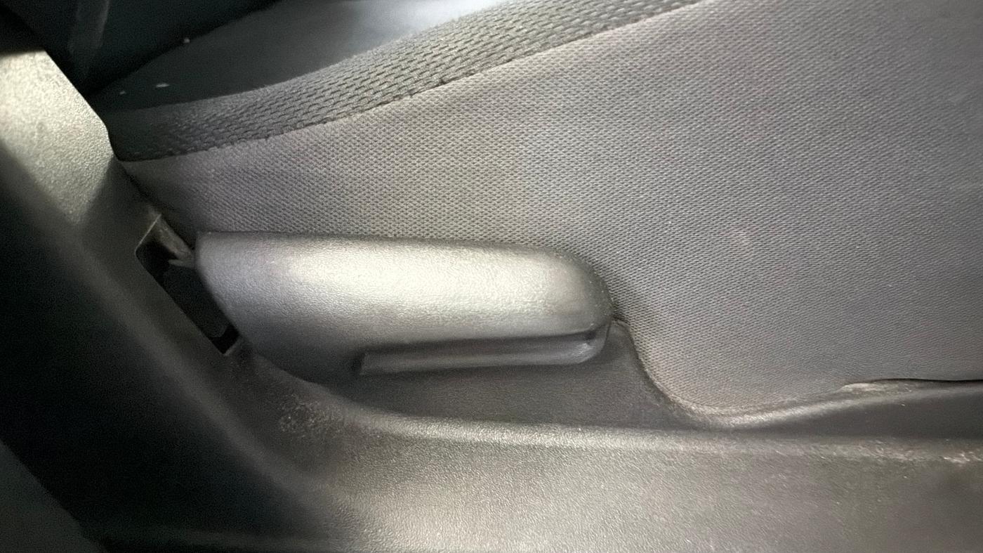 2022 Maruti Vitara Brezza VXI, Petrol, Manual, 50,327 km, Driver Side Adjustment Panel