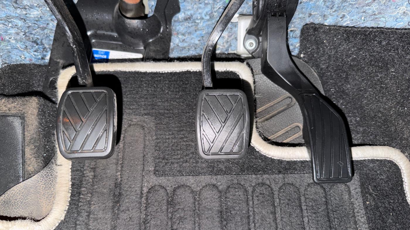 2022 Maruti Vitara Brezza VXI, Petrol, Manual, 50,327 km, Pedals
