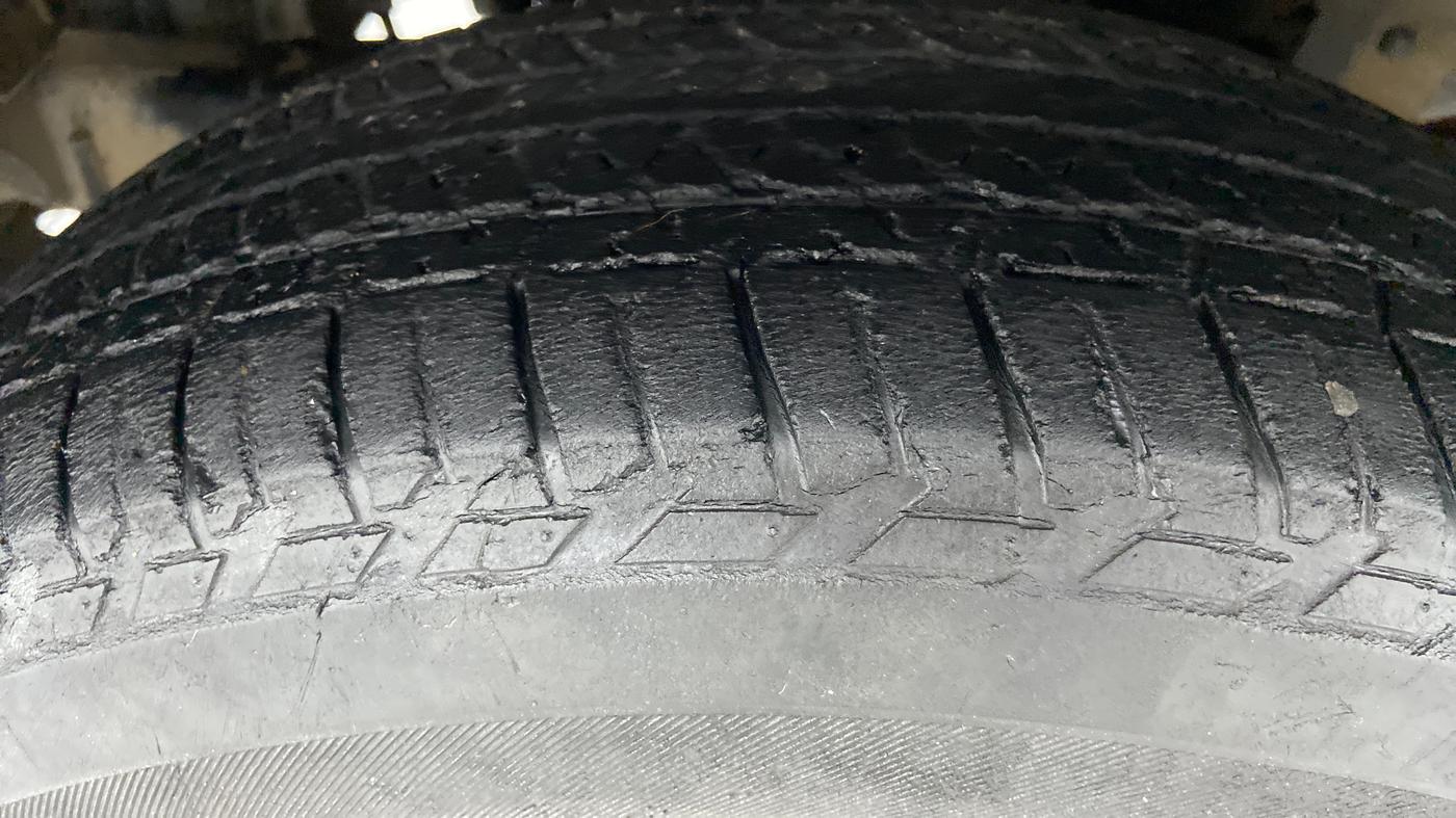 2016 Mahindra Scorpio S10, Diesel, Manual, 56,313 km, Left Front Tyre Tread