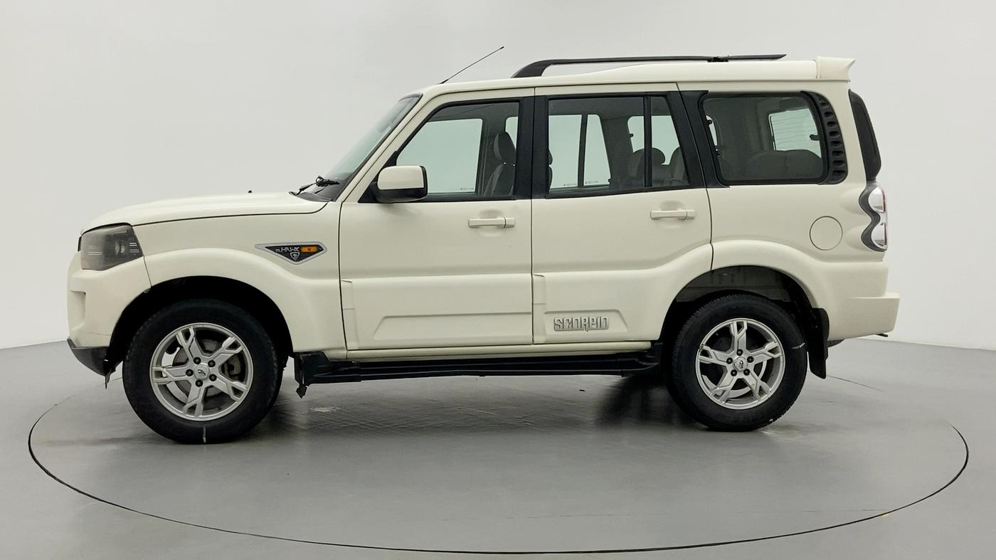 2016 Mahindra Scorpio S10, Diesel, Manual, 56,313 km, Left Side