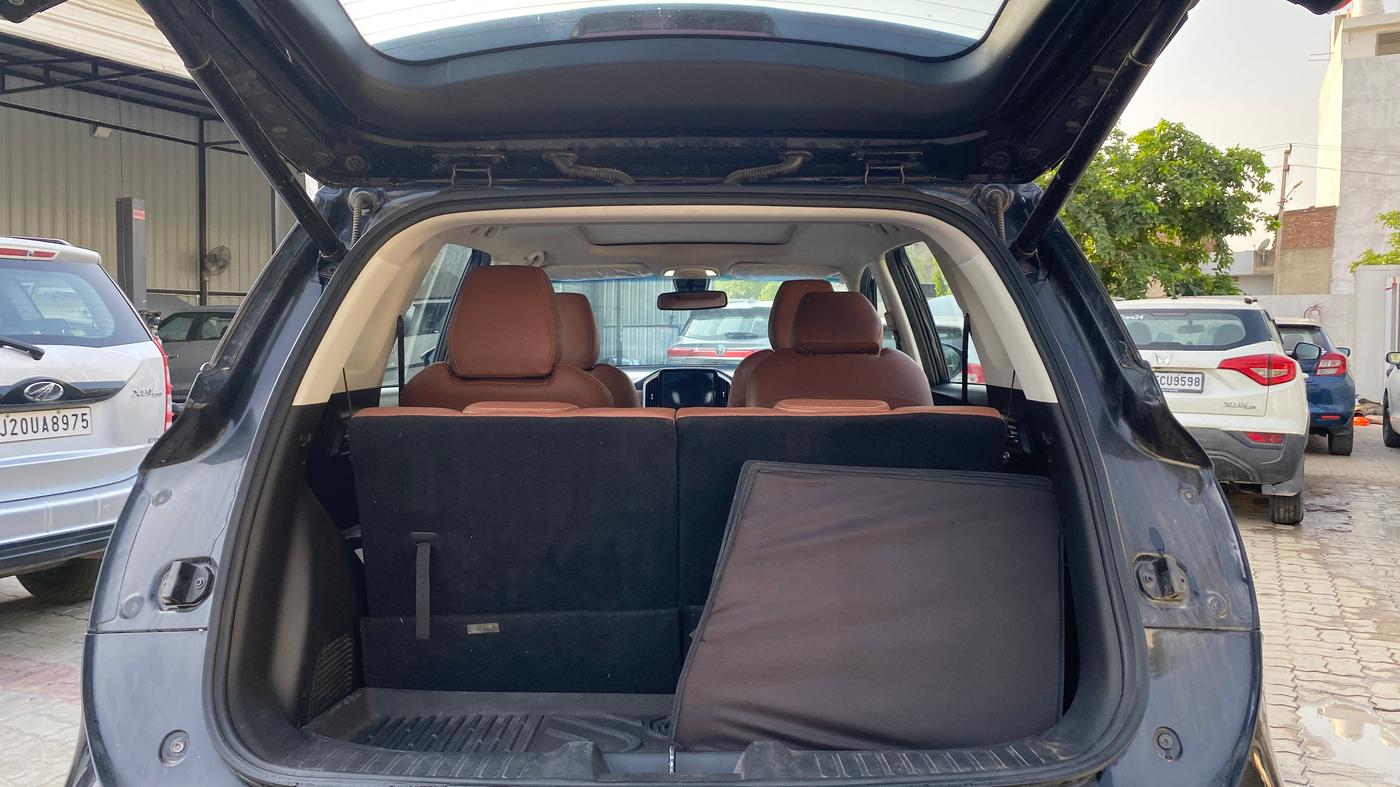 2021 MG HECTOR PLUS SHARP 1.5 PETROL TURBO DCT 6-STR, Petrol, Automatic, 64,914 km, Boot Inside