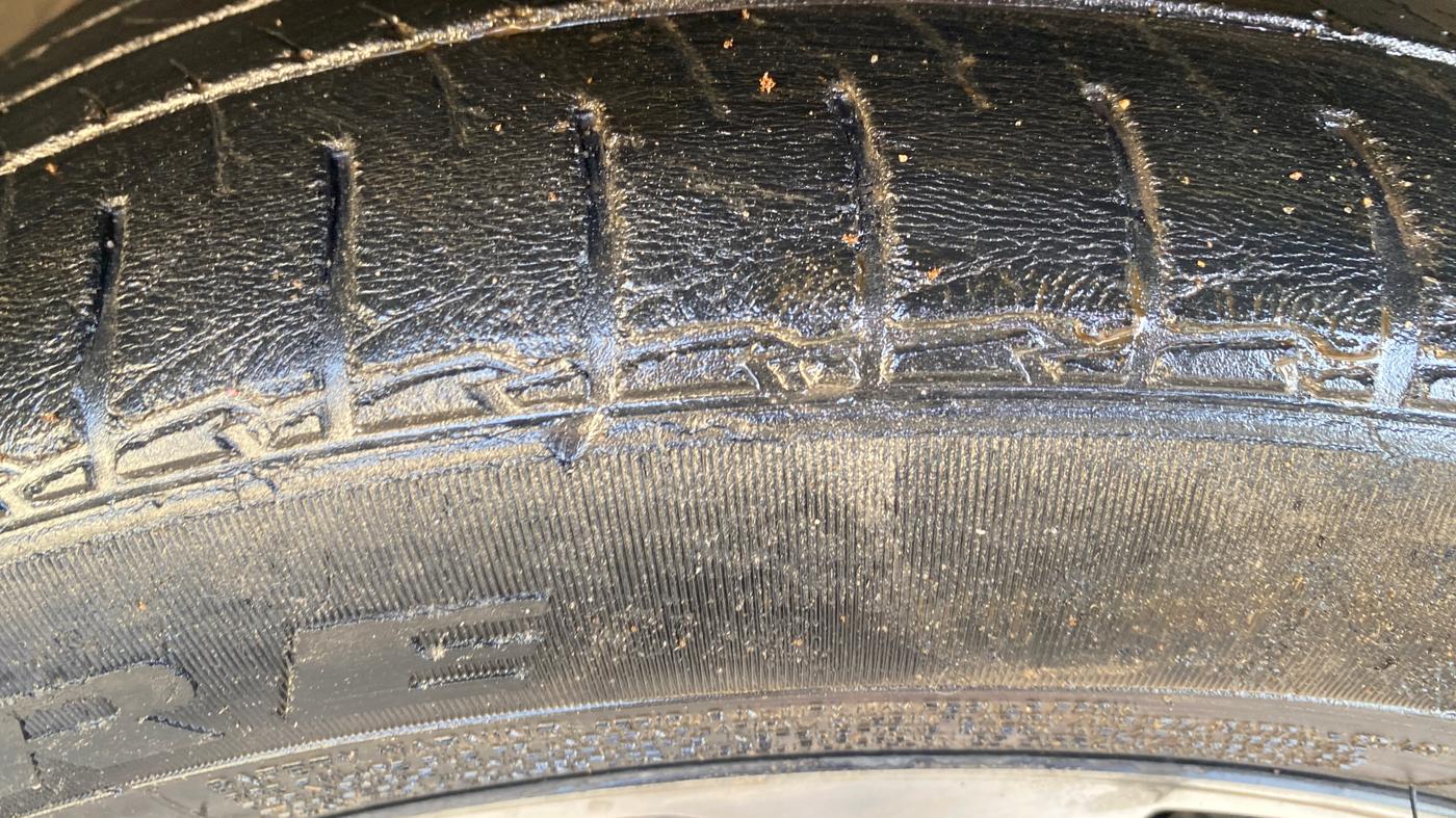 2021 MG HECTOR PLUS SHARP 1.5 PETROL TURBO DCT 6-STR, Petrol, Automatic, 64,914 km, Right Front Tyre Tread