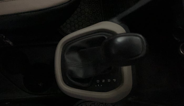 2017 Hyundai Grand i10 MAGNA AT 1.2 KAPPA VTVT, Petrol, Automatic, 68,959 km, Gear Lever