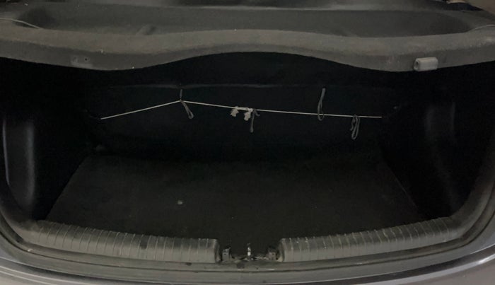 2017 Hyundai Grand i10 MAGNA AT 1.2 KAPPA VTVT, Petrol, Automatic, 68,959 km, Boot Inside