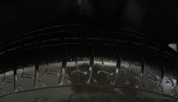 2017 Hyundai Grand i10 MAGNA AT 1.2 KAPPA VTVT, Petrol, Automatic, 68,959 km, Left Rear Tyre Tread