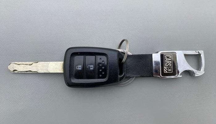 2016 Honda Jazz 1.2 V MT, Petrol, Manual, 18,757 km, Key Close Up