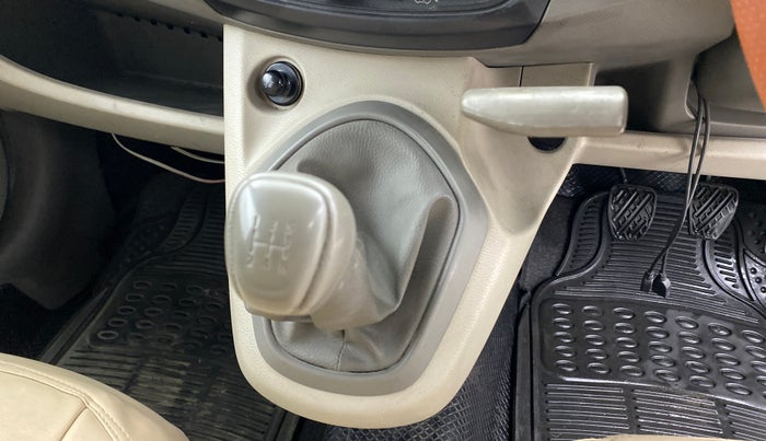 2016 Datsun Go Plus A, Petrol, Manual, 70,236 km, Gear Lever