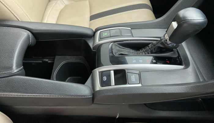 2019 Honda Civic 1.8L I-VTEC VX CVT, Petrol, Automatic, 29,897 km, Gear Lever