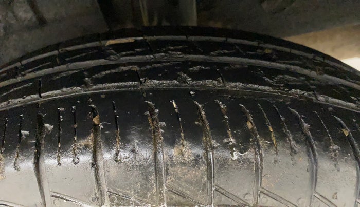 2019 Renault TRIBER RXZ, Petrol, Manual, 59,503 km, Left Rear Tyre Tread