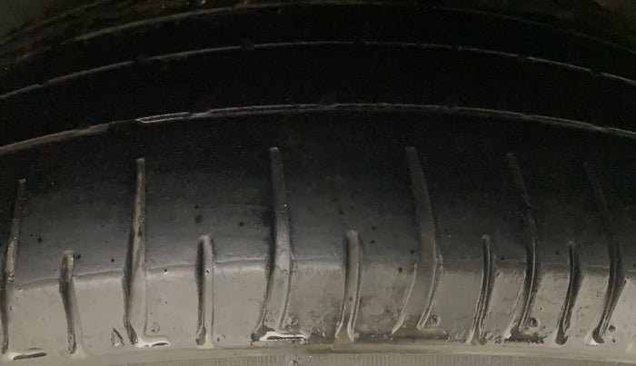 2017 Hyundai Creta S PLUS 1.4 DIESEL, Diesel, Manual, 1,17,398 km, Left Rear Tyre Tread