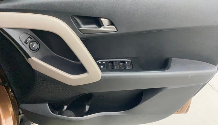 2017 Hyundai Creta S PLUS 1.4 DIESEL, Diesel, Manual, 1,17,398 km, Driver Side Door Panels Control