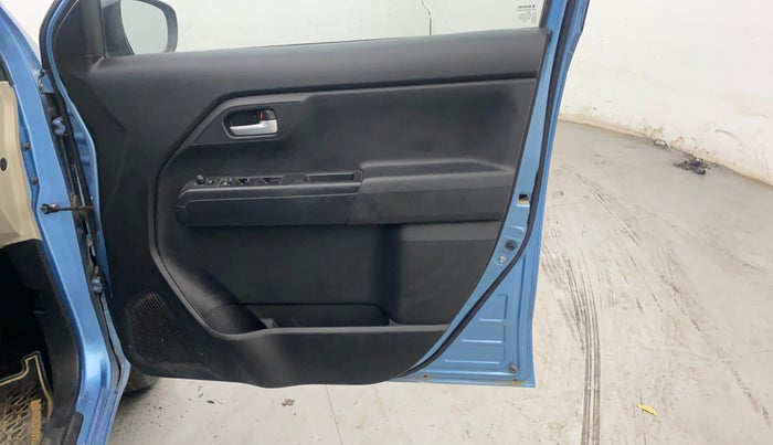 2019 Maruti New Wagon-R ZXI 1.2 AMT, Petrol, Automatic, 43,312 km, Driver Side Door Panels Control