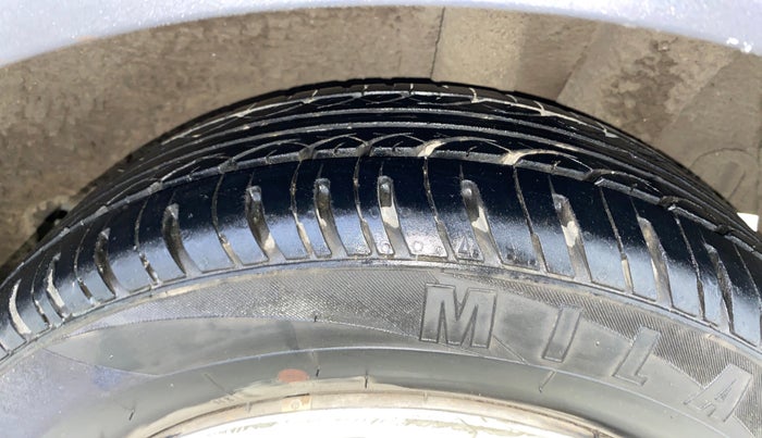 2016 Hyundai Grand i10 SPORTZ 1.2 KAPPA VTVT, Petrol, Manual, 1,36,544 km, Left Rear Tyre Tread