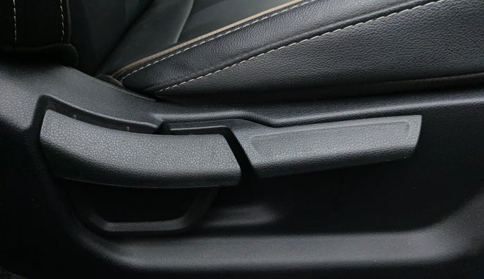 2021 Hyundai NEW I20 ASTA 1.0 GDI TURBO DCT, Petrol, Automatic, 5,338 km, Driver Side Adjustment Panel