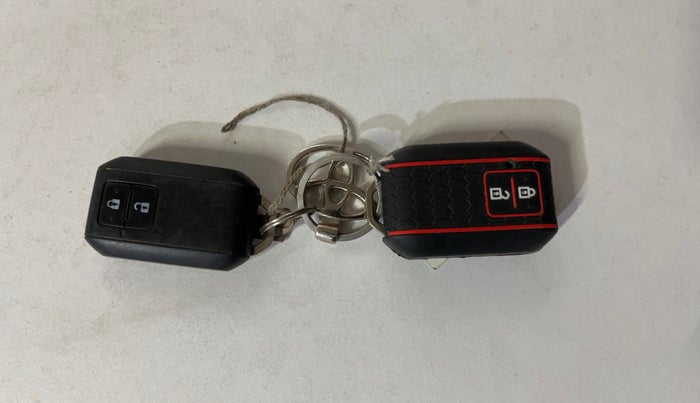 2019 Toyota Glanza V, Petrol, Manual, 60,563 km, Key Close Up