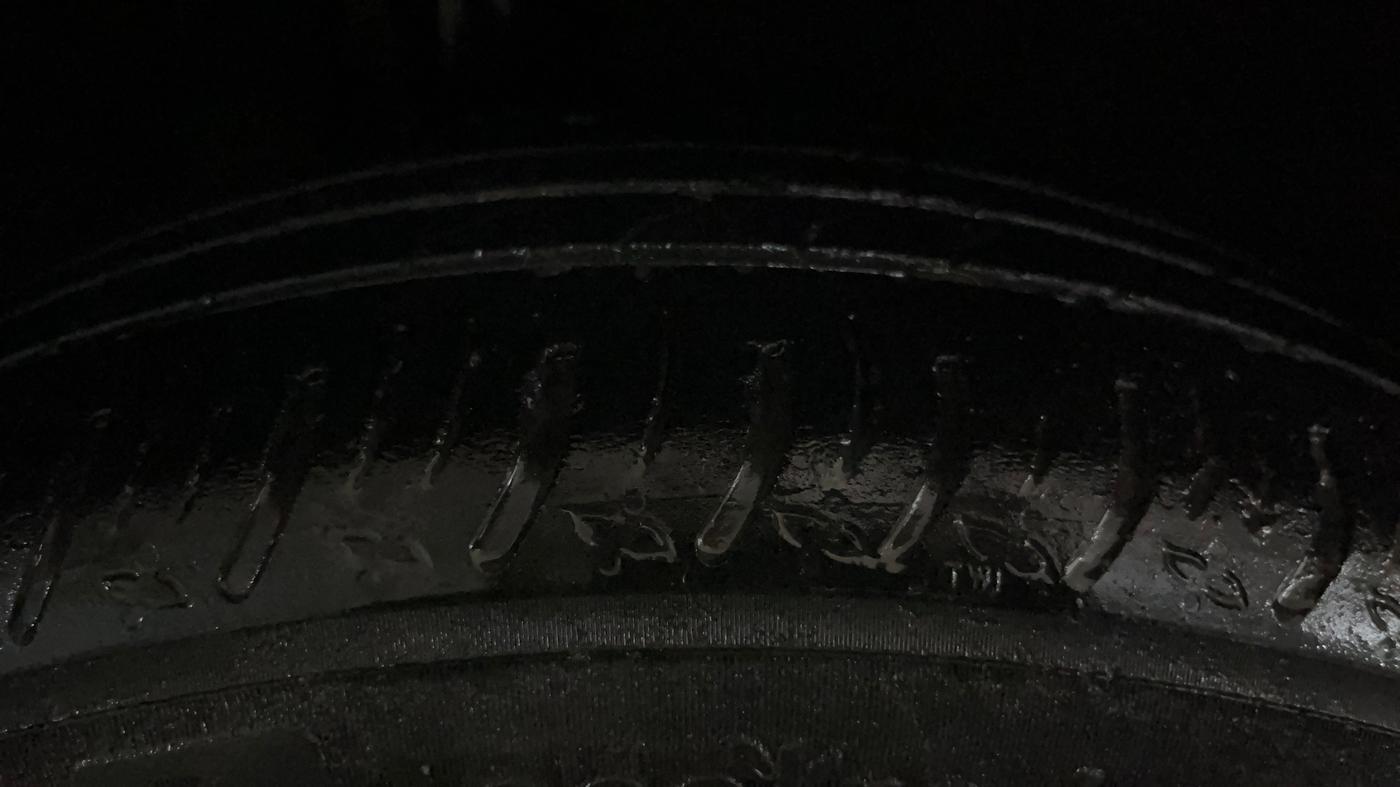 2019 Toyota Glanza V, Petrol, Manual, 60,631 km, Right Rear Tyre Tread