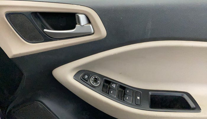 2018 Hyundai Elite i20 SPORTZ 1.2, Petrol, Manual, 42,928 km, Driver Side Door Panels Control