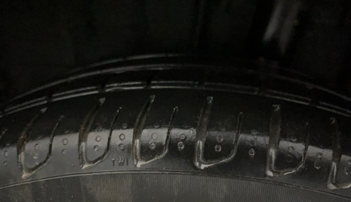 2023 Nissan MAGNITE XE, Petrol, Manual, 54,279 km, Left Rear Tyre Tread