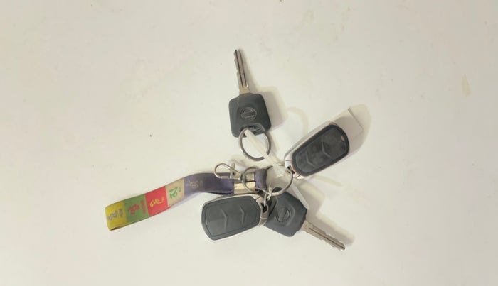 2023 Nissan MAGNITE XE, Petrol, Manual, 54,279 km, Key Close Up