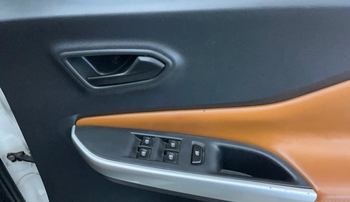 2023 Nissan MAGNITE XE, Petrol, Manual, 54,279 km, Driver Side Door Panels Control