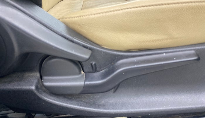 2020 Honda City 1.5L I-VTEC ZX CVT, Petrol, Automatic, 31,211 km, Driver Side Adjustment Panel