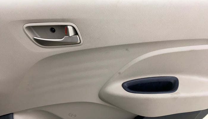 2019 Hyundai NEW SANTRO SPORTZ CNG, CNG, Manual, 13,017 km, Driver Side Door Panels Control